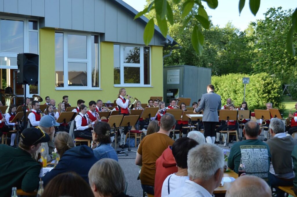 Mehr über den Artikel erfahren Open Air Konzert 2024