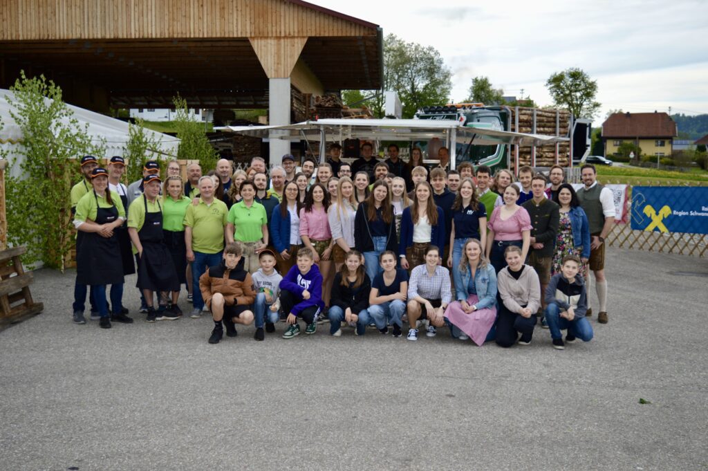 Mehr über den Artikel erfahren Lederhosen- & Dirndltreffen 2025